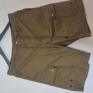 Diesel Men's Olive Green Cargo Shorts Size 30 - 100% Cotton